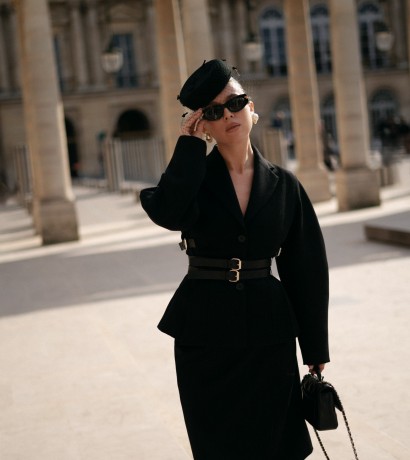 Banana sleeves cropped blazer and midi skirt