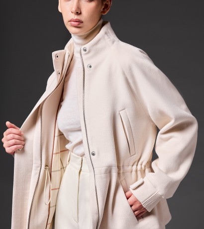 Milky cashmere parka with a wool lining