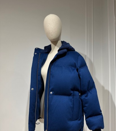 Blue cashmere down jacket with knitted hood